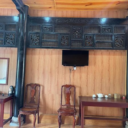 Khach San Huong Xua Hotel Ха Тени Екстериор снимка