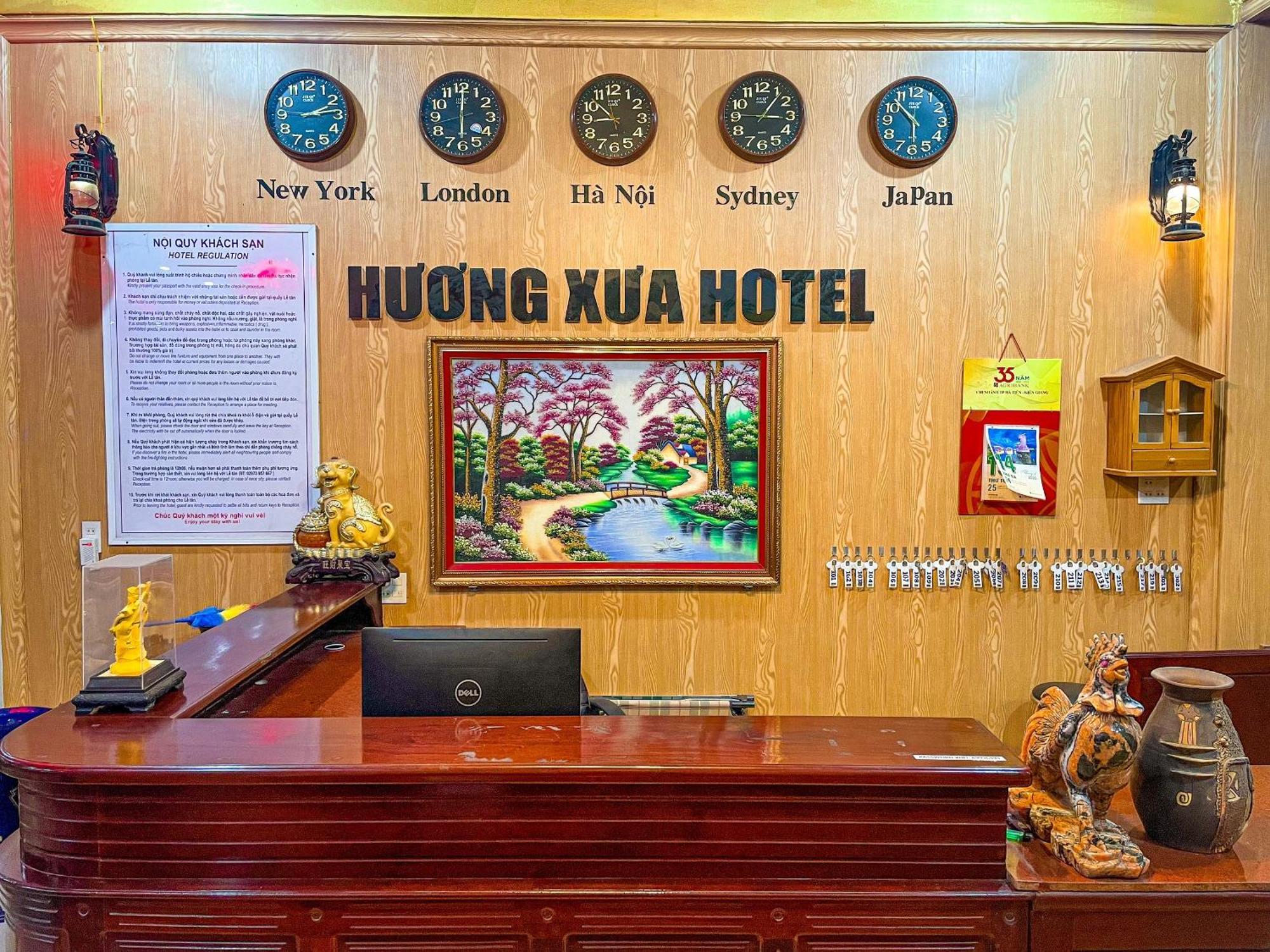 Khach San Huong Xua Hotel Ха Тени Екстериор снимка